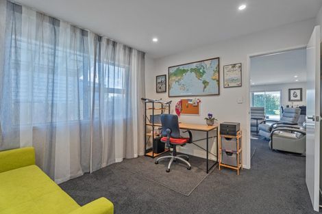 Photo of property in 15 Whitby Avenue, Whitianga, 3510