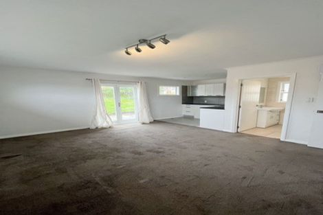 Photo of property in 42 Tiroroa Avenue, Te Atatu South, Auckland, 0610