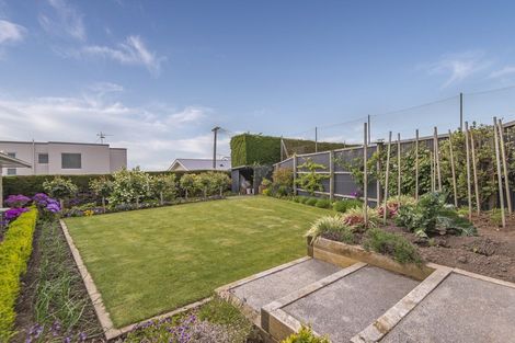 Photo of property in 227 Mount Pleasant Road, Mount Pleasant, Christchurch, 8081