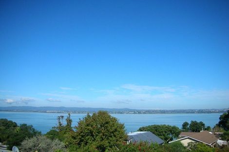 Photo of property in 2/126 Island Bay Road, Beach Haven, Auckland, 0626