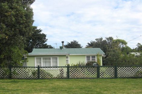 Photo of property in 169 Kahukura Avenue, Waitarere Beach, Levin, 5510