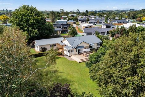 Photo of property in 3 Cross Street, Lepperton, New Plymouth, 4373