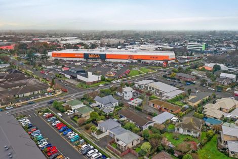 Photo of property in 2/73a Harewood Road, Papanui, Christchurch, 8053