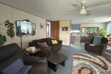 Photo of property in 2/141 Carnoustie Drive, Wattle Downs, Auckland, 2103