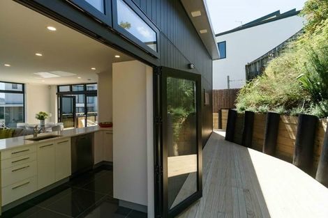 Photo of property in 3 Bunker Way, Strathmore Park, Wellington, 6022