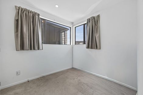 Photo of property in 46 Parahau Road, Papakura, 2110