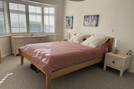 Photo of property in 13 Marine Parade, Eastbourne, Lower Hutt, 5013