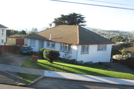 Photo of property in 10 Pikarere Street, Titahi Bay, Porirua, 5022