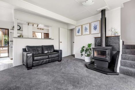 Photo of property in 28 Petrie Street, Pomare, Rotorua, 3015