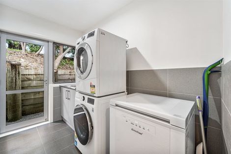 Photo of property in 30 Schnapper Rock Road, Schnapper Rock, Auckland, 0632