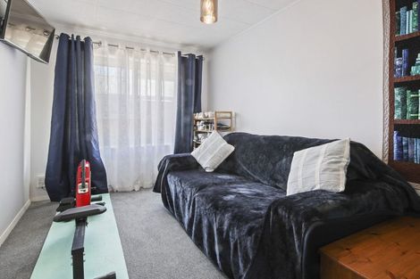 Photo of property in 2/140 Hay Street, Bromley, Christchurch, 8062