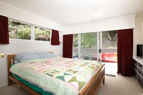 Photo of property in 42 Fyvie Avenue, Tawa, Wellington, 5028