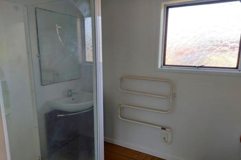 Photo of property in 18 Preston Avenue, Henderson, Auckland, 0610