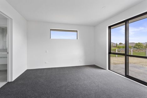 Photo of property in 12 Deans Place, Amberley, 7410