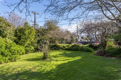 Photo of property in 11 Winara Avenue, Waikanae, 5036