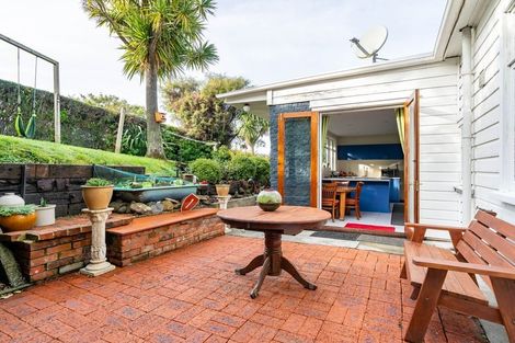 Photo of property in 16 Clifford Street, Dalmore, Dunedin, 9010