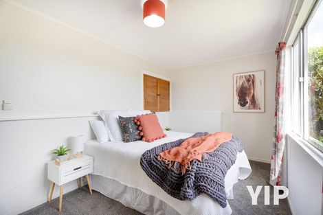 Photo of property in 93 Black Rock Road, Newlands, Wellington, 6037