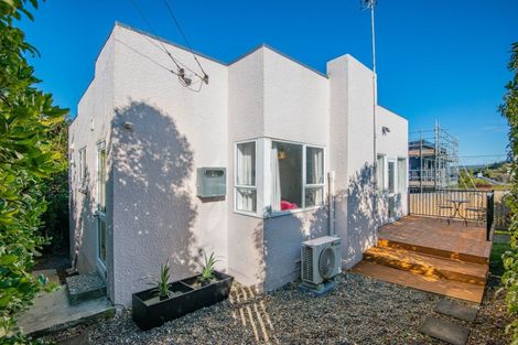 Photo of property in 2 Queen Street, Brighton, Dunedin, 9035