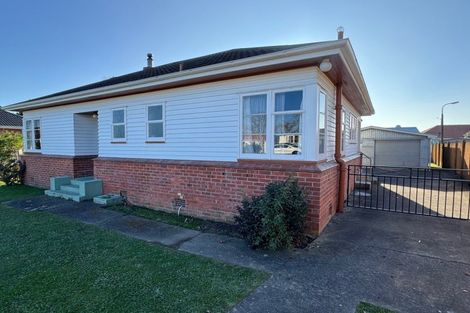 Photo of property in 129 Savage Crescent, West End, Palmerston North, 4412