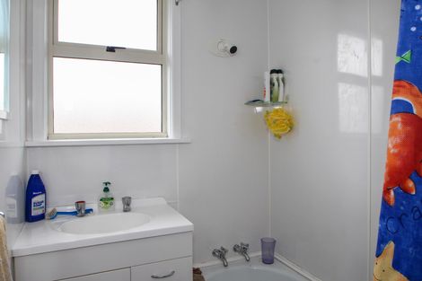 Photo of property in 15 Blyth Street, Holmes Hill, Oamaru, 9401