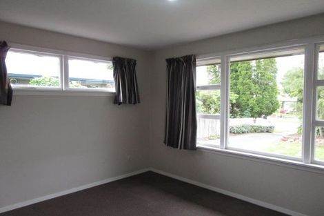 Photo of property in 72 Toorak Avenue, Avonhead, Christchurch, 8042