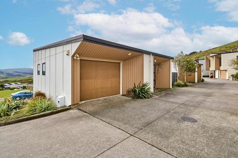 Photo of property in 32 Tea Tree Lane, Woodridge, Wellington, 6037