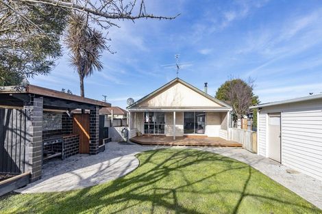 Photo of property in 24 Woodend Road, Woodend, 7610