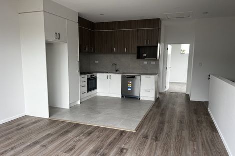 Photo of property in 9/233 Great North Road, Henderson, Auckland, 0612