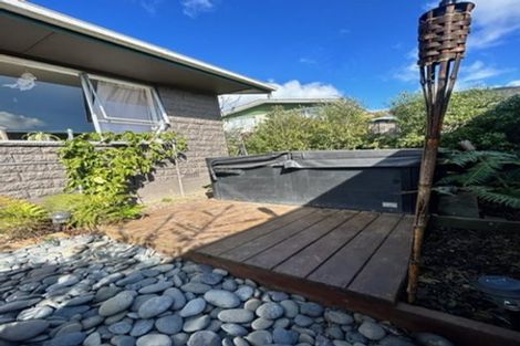 Photo of property in 51 Kent Street, Picton, 7220