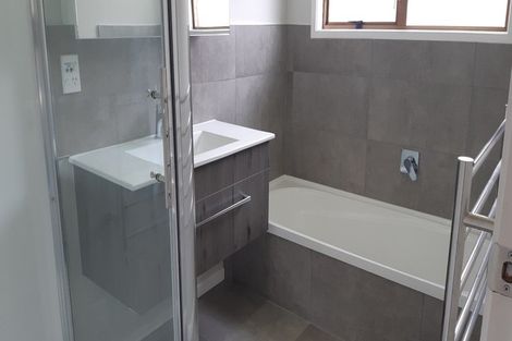 Photo of property in 2/73 Eskdale Road, Birkdale, Auckland, 0626