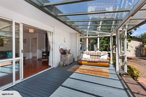 Photo of property in 8 Ensors Place, Waikuku Beach, 7402