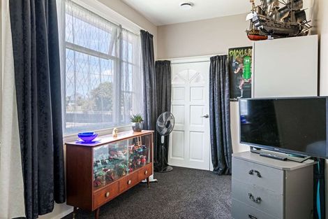 Photo of property in 55 Wakefield Street, Westport, 7825