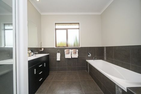 Photo of property in 196 Kelvin Grove Road, Kelvin Grove, Palmerston North, 4414