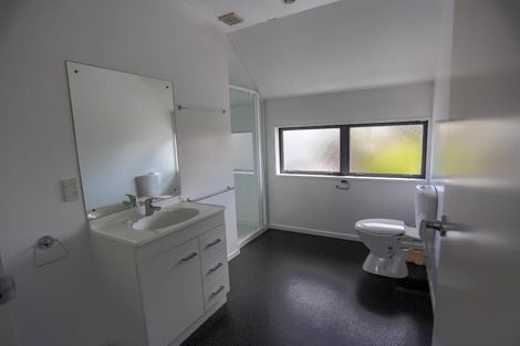 Photo of property in 300 Riccarton Road, Upper Riccarton, Christchurch, 8041