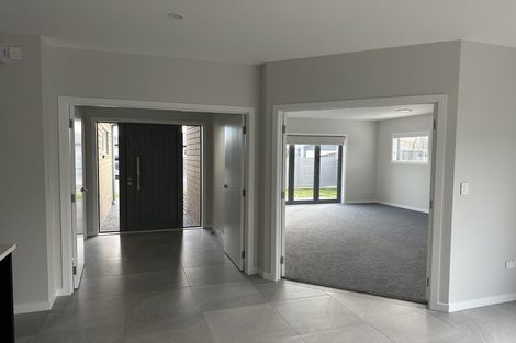 Photo of property in 5 Cassin Place, Taradale, Napier, 4112