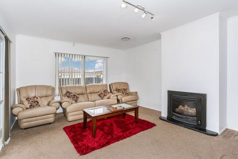 Photo of property in 32 Barnhill Crescent, Pahurehure, Papakura, 2113