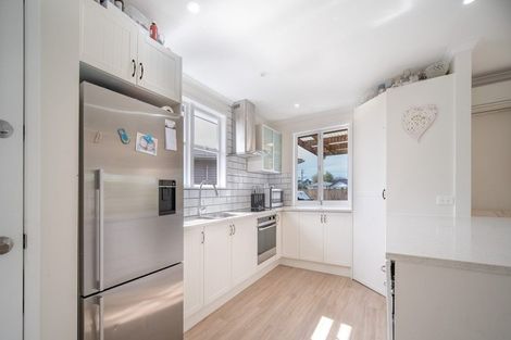 Photo of property in 1/1 Cooper Place, Papakura, 2110