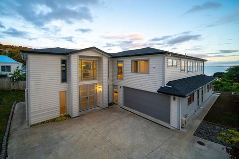 Photo of property in 1053b Whangaparaoa Road, Tindalls Beach, Whangaparaoa, 0930