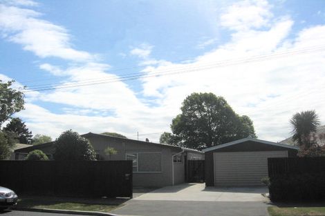 Photo of property in 35 Martbern Crescent, Bishopdale, Christchurch, 8053