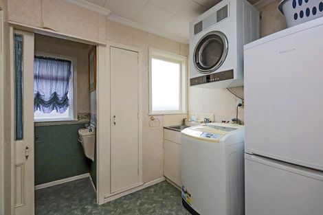 Photo of property in 402 Lascelles Street, Saint Leonards, Hastings, 4120