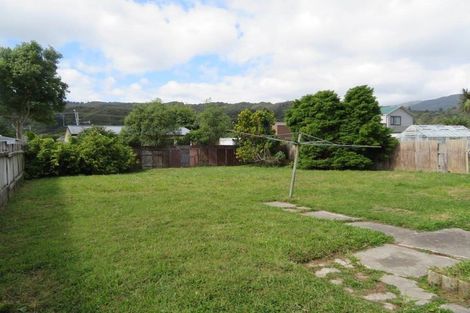 Photo of property in 15 Bledisloe Crescent, Wainuiomata, Lower Hutt, 5014