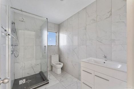 Photo of property in 18 Pistachio Place, Goodwood Heights, Auckland, 2105