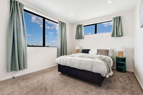 Photo of property in 33 Baumea Rise, Massey, Auckland, 0614