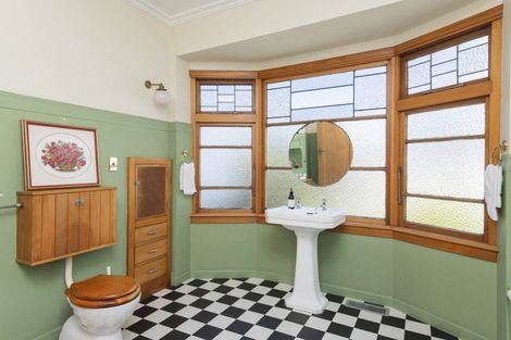 Photo of property in 75 Esplanade, Kaiti, Gisborne, 4010