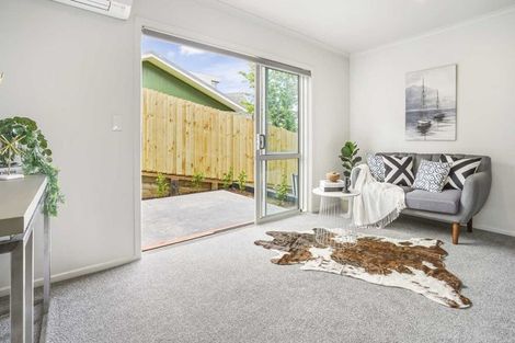 Photo of property in 2/12 Scotland Place, Hillcrest, Hamilton, 3216