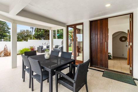 Photo of property in 1/22 Tiri Road, Milford, Auckland, 0620