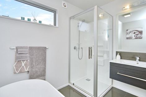 Photo of property in 100 Broadhaven Avenue, Parklands, Christchurch, 8083