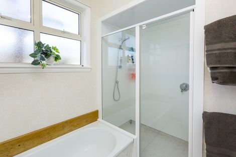 Photo of property in 32 Mcparland Street, Ebdentown, Upper Hutt, 5018