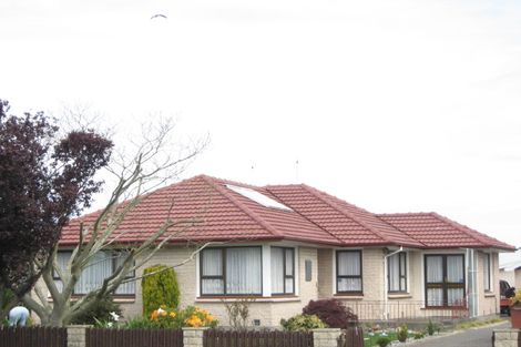 Photo of property in 14 Daniels Road, Redwood, Christchurch, 8051