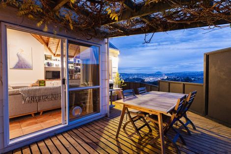 Photo of property in 1 Brugh Place, Waverley, Dunedin, 9013